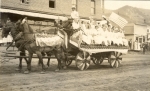 white-salmon-parade-early-1900s-2